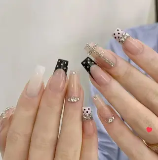 ネイル Pure&Rich Nailのネイルデザイン