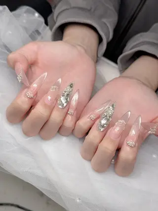 ネイル Lee Nailsのネイルデザイン