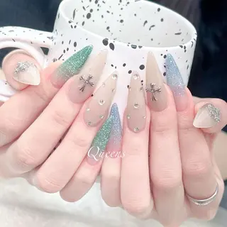 ネイル Queens ゲンのネイルデザイン