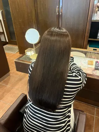 ロング カラー 城内 心優のヘアスタイル