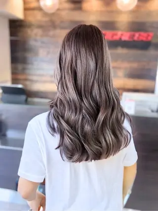 ミディアム カラー 羽山 宇宙のヘアスタイル