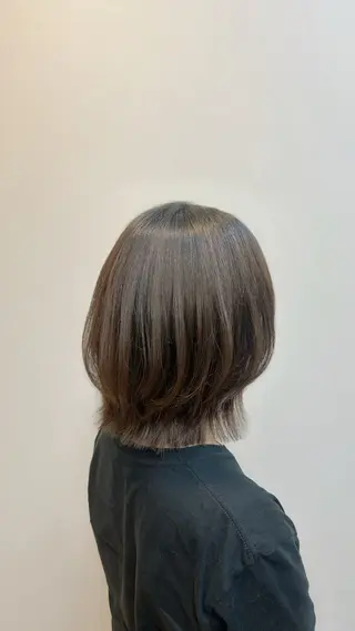 ミディアム 村下 莉央のヘアスタイル