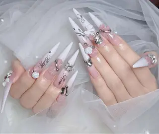 ネイル Julie NailSalonのネイルデザイン