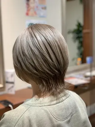 ショート カラー ハイトーン得意😍 Lumiereのヘアスタイル