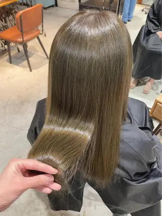 セミロング カラー ヘアアレンジ TOKI /透明感/原宿のヘアスタイル