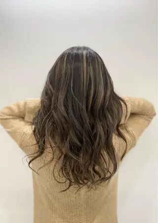 ロング カラー レイヤーカット 赤み消し　店長/大和のヘアスタイル