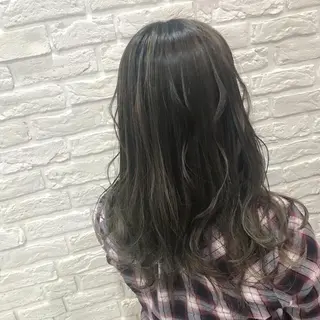 ロング 反橋 聖のヘアスタイル