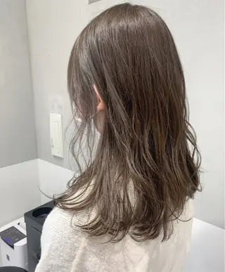 ロング カラー 艶感/ナチュラル 🩵amiのヘアスタイル