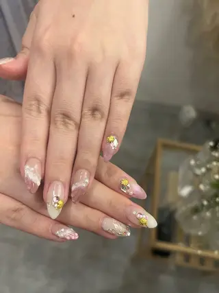 ネイル NAGISA🫧🤍 パラジェル⌇持ち込みのネイルデザイン