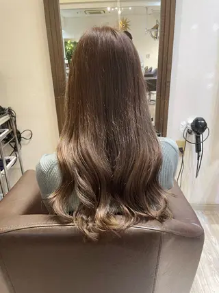 ロング カラー 千野 優由のヘアスタイル