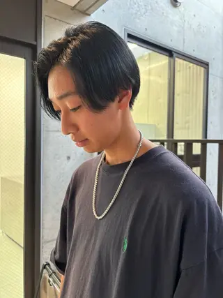 メンズ 響　インナーカラー イヤリングカラーのヘアスタイル