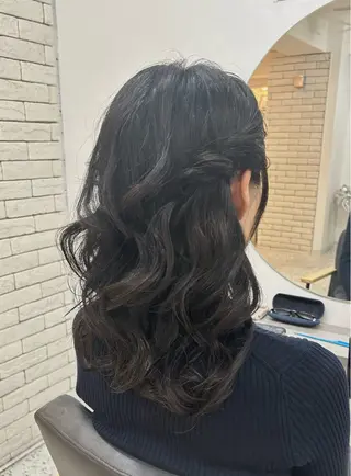 セミロング ヘアアレンジ 🧣艶カラー・ヘア セット Chie🧸のヘアスタイル