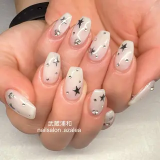 ネイル R inのネイルデザイン