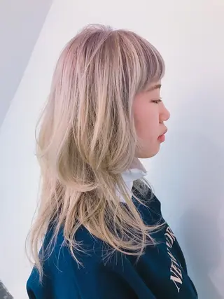ロング 💓パーマ，💗 レイヤーカットのヘアスタイル