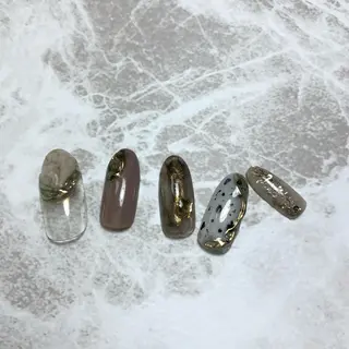 ネイル 里見 麗のネイルデザイン