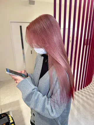ロング カラー ダメージレスブリーチ HIROSHIのヘアスタイル