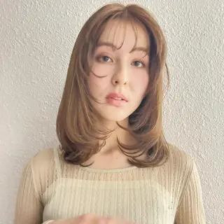 セミロング 艶髪ストレート❇️ レイヤー❇️出町光流のヘアスタイル