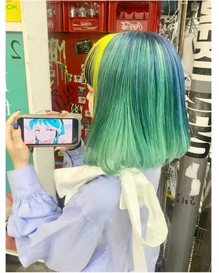 ショート カラー TSUNO🦖 派手髪/オタク美容師のヘアスタイル
