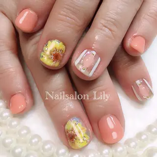 ネイル Lily*nail 🌻Mii🌻のネイルデザイン