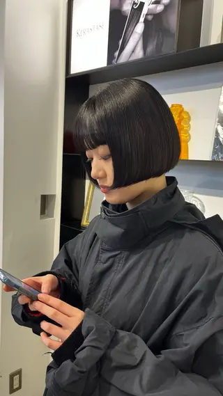 ショート センターパート/カラ ーメッシュ📍ユリのヘアスタイル