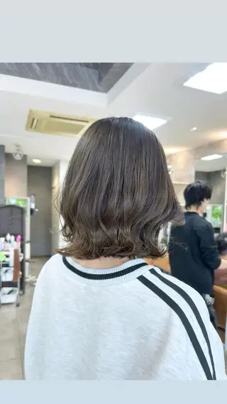ミディアム レイヤー/艶髪カラー 森本くるみのヘアスタイル