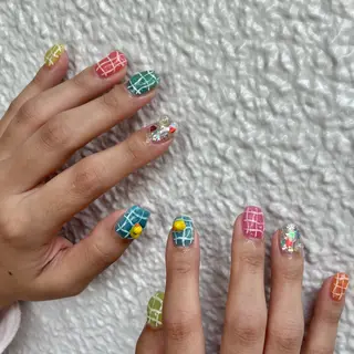 ネイル カメレオン京橋🌻 草葉由佳のネイルデザイン