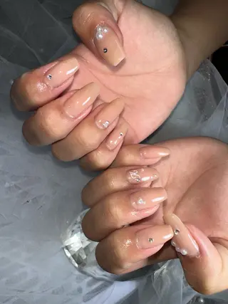 ミディアム YOKOSUKA NAILS💅✨のネイルデザイン