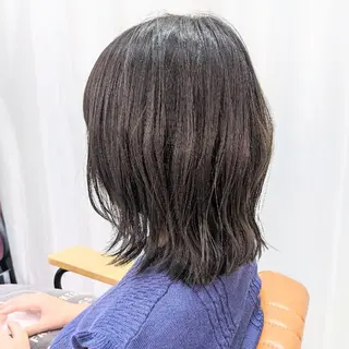 ミディアム HIKARI@ Ruheplatzのヘアスタイル