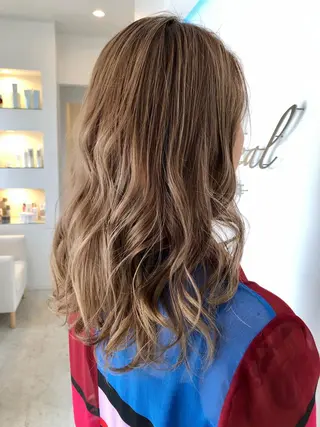 ミディアム Ze sealのヘアスタイル