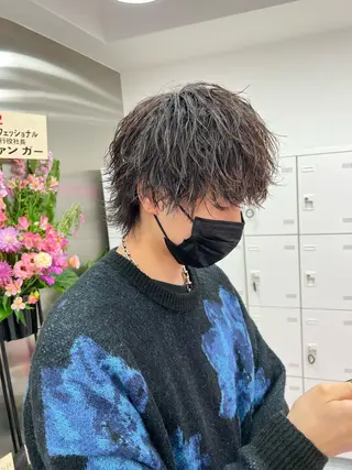 ショート カラー パーマ メンズ メンズパーマ特化 TAIGAのヘアスタイル