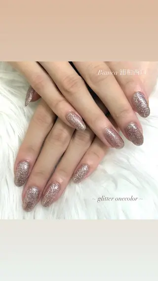ネイル Bianca浦和西口 ANNAのネイルデザイン