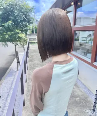 ショート emusalon erinaのヘアスタイル