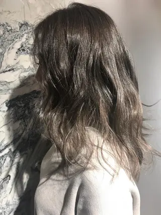 ロング カラー 藤井 さと実のヘアスタイル