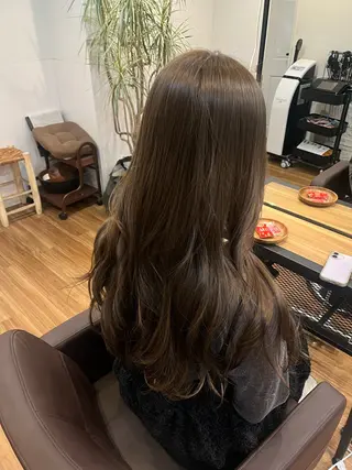 ロング カラー 新倉 あかねのヘアスタイル