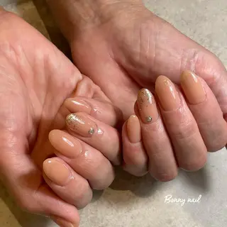 ミディアム ネイル BONNY NAIL 【えみか】のネイルデザイン