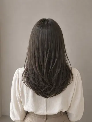 ロング 🫧透明感・オリーブ カラー🌿岡本ひろなのヘアスタイル