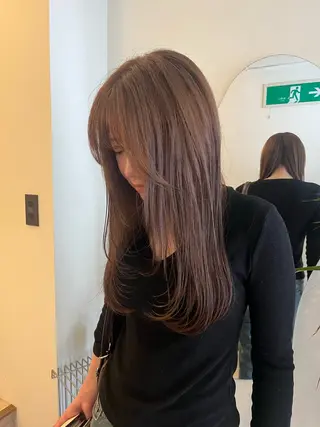 ロング カラー 山本 彩香のヘアスタイル