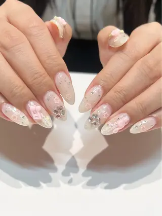 ネイル nailist mana𖤐´-のネイルデザイン