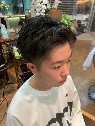 メンズ カット特化美容師 齋藤桐のヘアスタイル