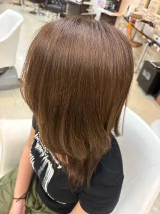 セミロング カラー 川端 萌那のヘアスタイル
