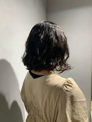 ミディアム カラー パーマ ボブパーマコテ巻き風 パーマNo1深江秀平のヘアスタイル