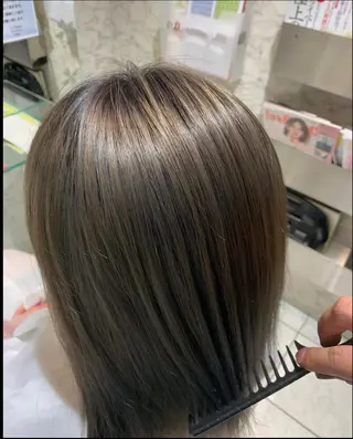 セミロング カラー ✨長岡市韓国レイヤー /髪質改善/山下竣介のヘアスタイル