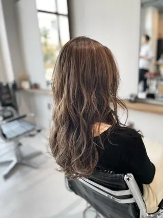 ロング カラー ⭕️白髪で悩む全ての 人を救いたい⭕️宮山のヘアスタイル