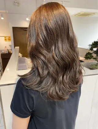 セミロング カラー 清水 梨夏のヘアスタイル