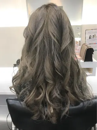 ロング カラー 関口 友行のヘアスタイル
