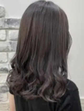セミロング 髪質改善カラー透明感 ダブルカラー幕田のヘアスタイル