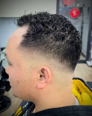 ショート パーマ 理容プラージュ燕三条 福井のヘアスタイル
