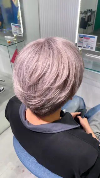 カラー Mii. 内田萌々のヘアスタイル