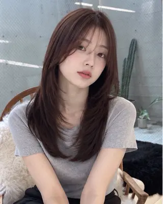 セミロング pia 薬院のヘアスタイル