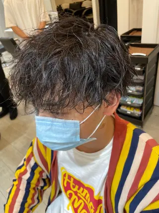 ショート パーマ メンズ 野中 慈穏のヘアスタイル